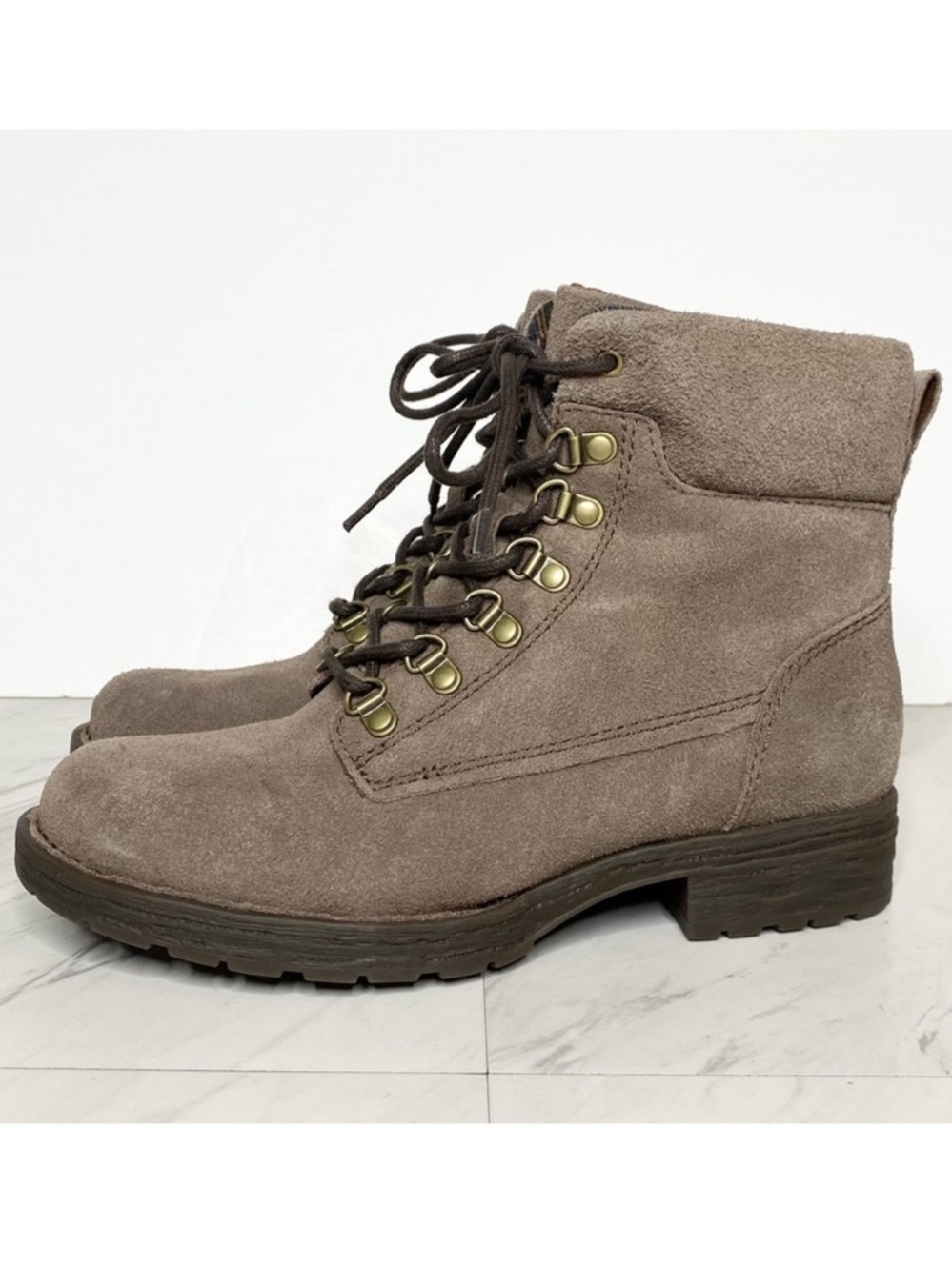 Born Codi Gray Suede Lace Up Boot 6M